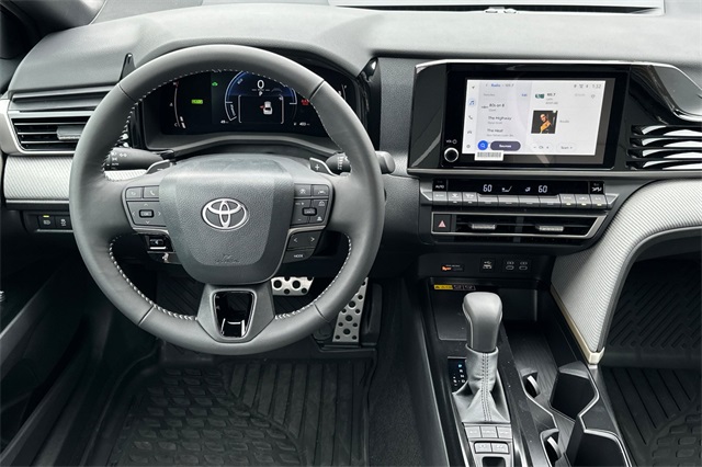 2025 Toyota Camry SE photo 16
