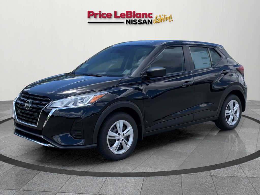 2025 Nissan Kicks Play S photo 3