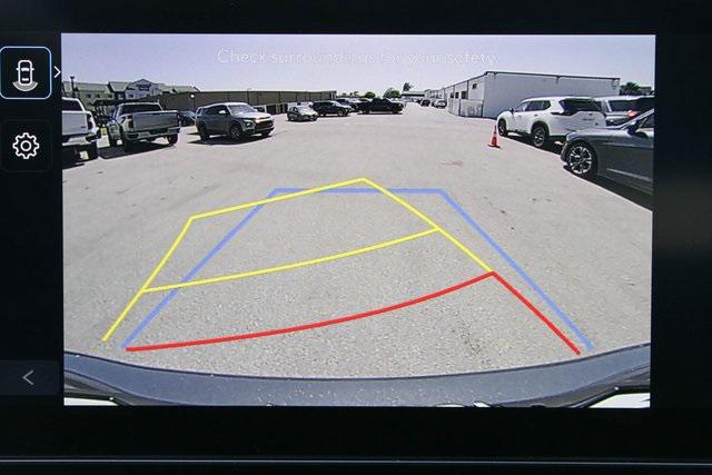 New 2025 Gray Hyundai SE FWD image 22