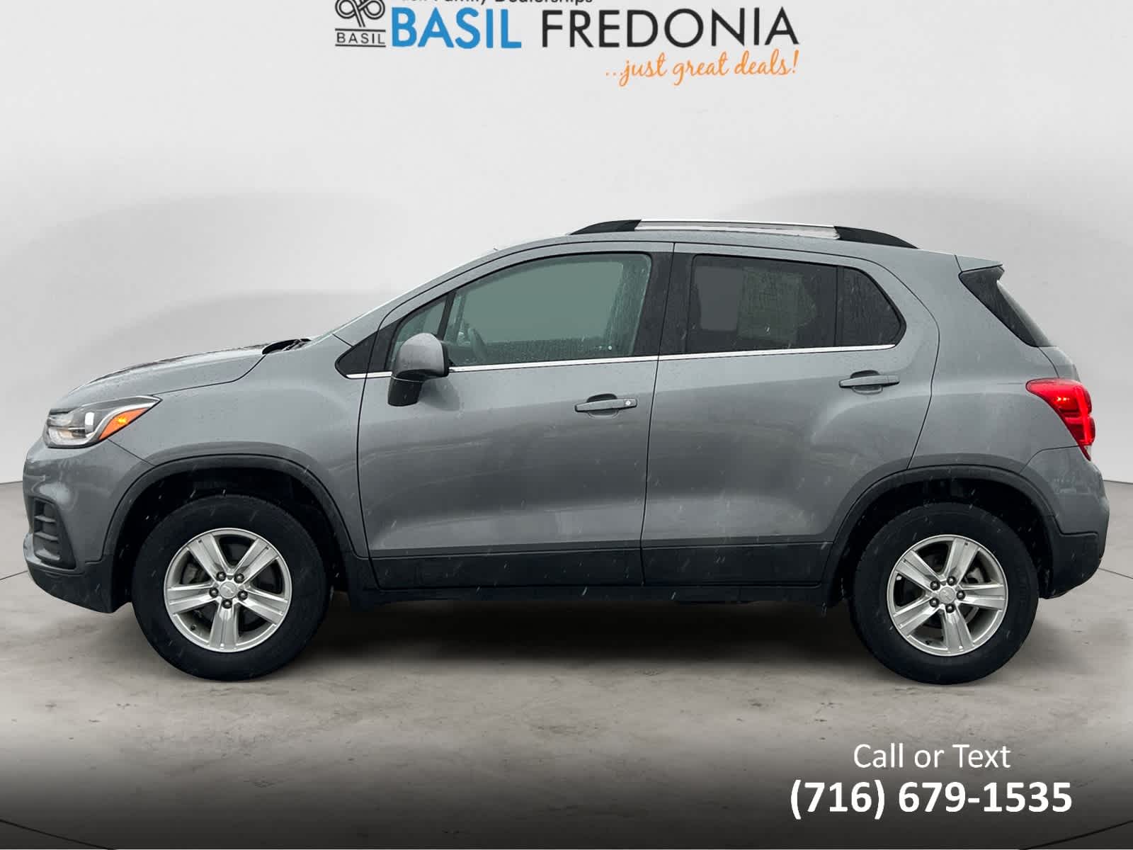 Used 2020 Chevrolet Trax LT with VIN 3GNCJPSB1LL236155 for sale in Fredonia, NY