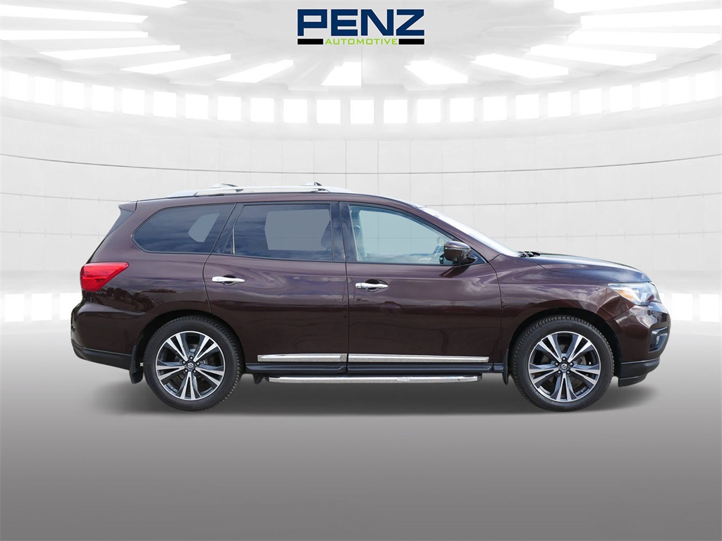 2019 Nissan Pathfinder Platinum photo 5