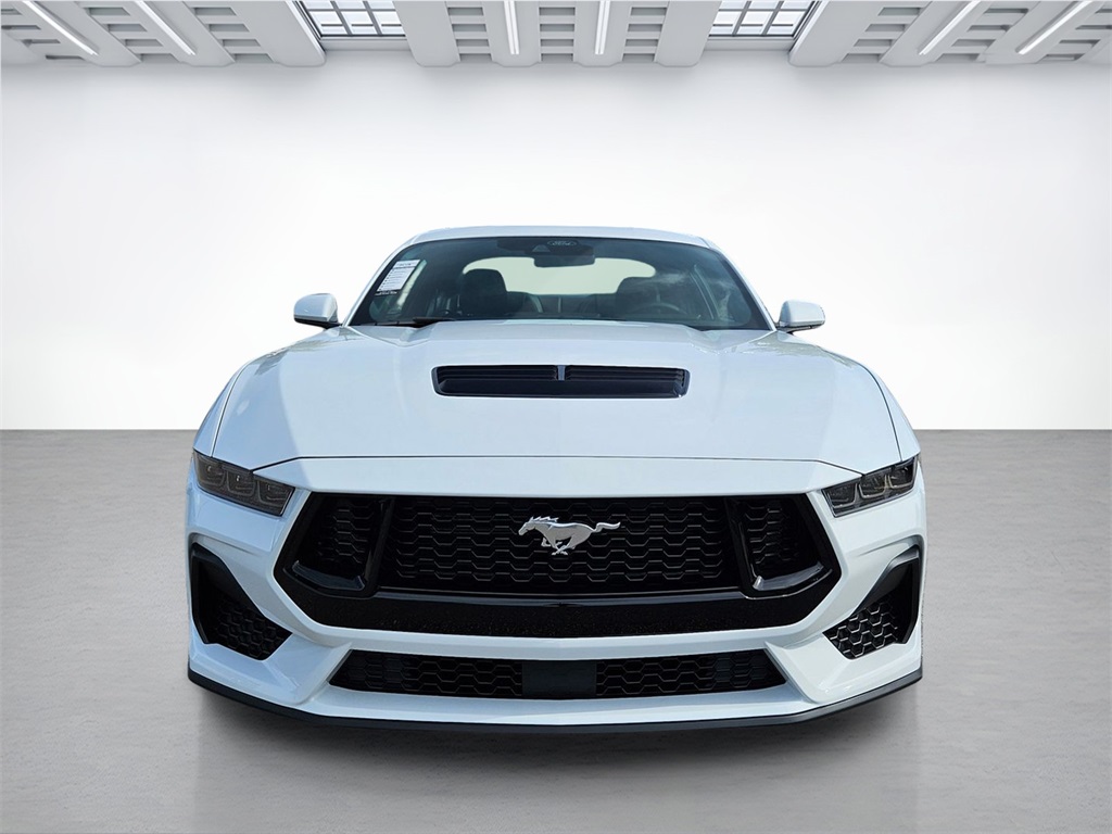 2025 Ford Mustang GT photo 3