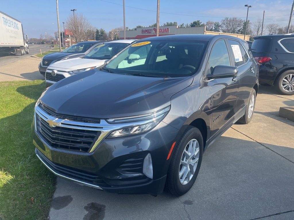 2022 Chevrolet Equinox LT photo 3