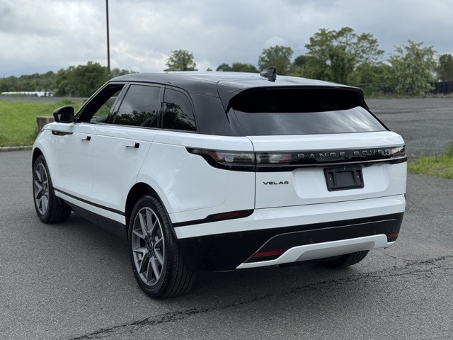 2026 Land Rover Range Rover Velar SE photo 2