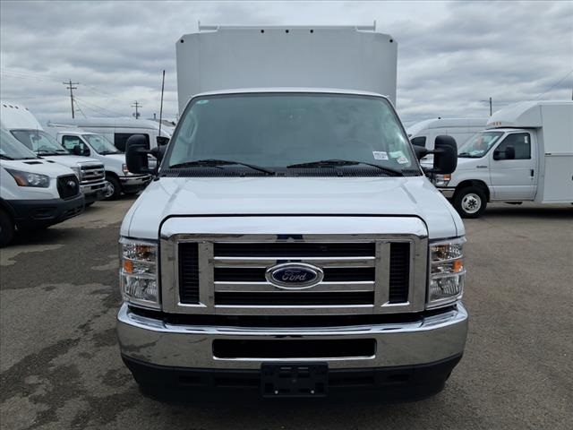 2025 Ford E-350 Base photo 2
