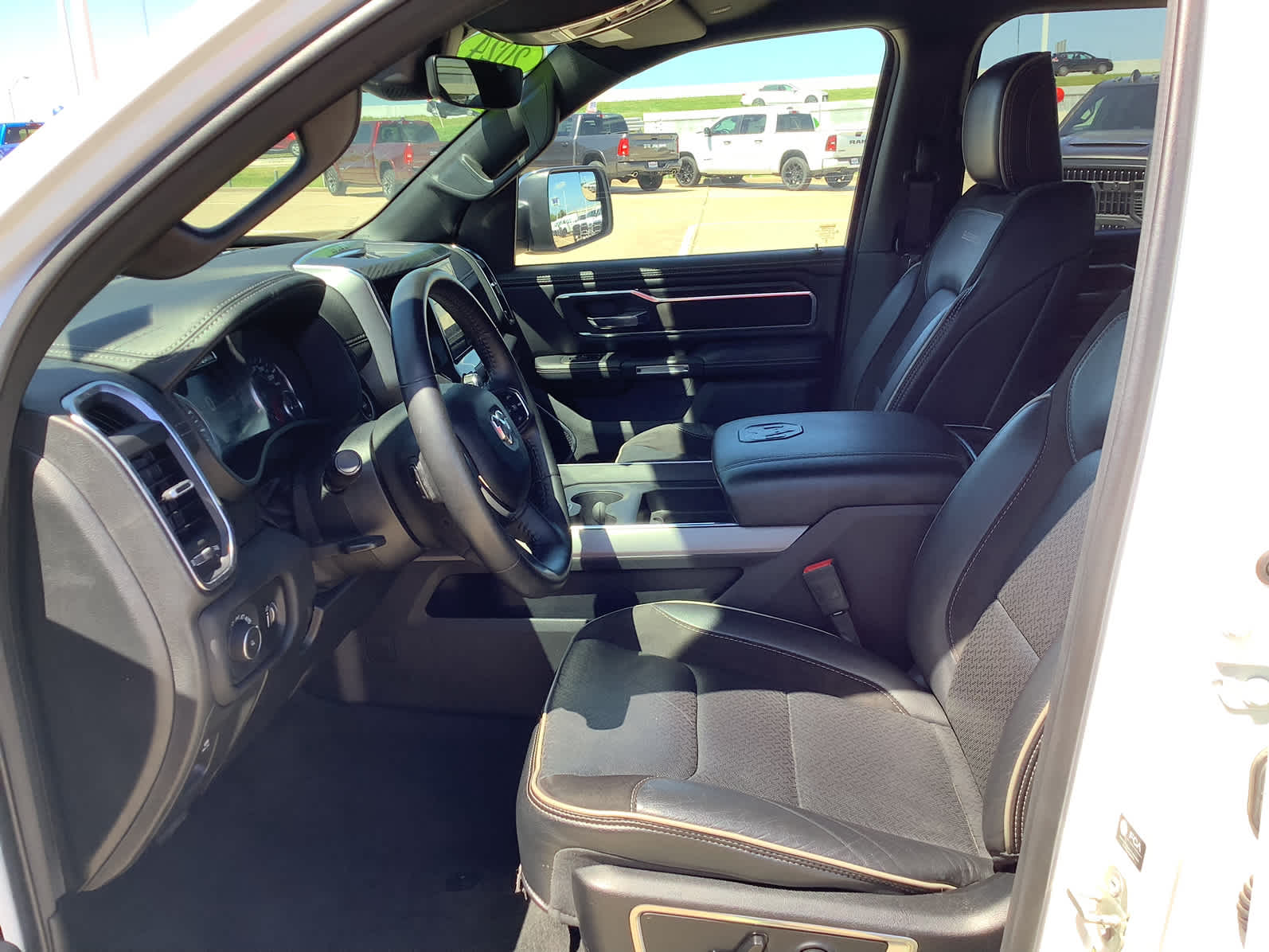 2024 Ram 1500 Laramie photo 9