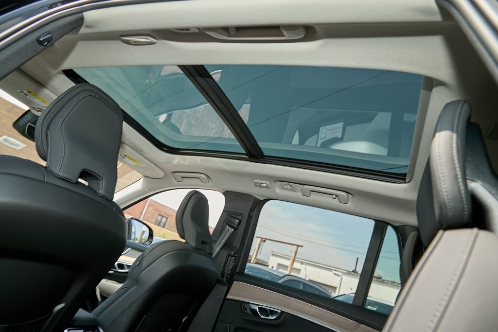 2026 VOLVO XC90 - Image 26