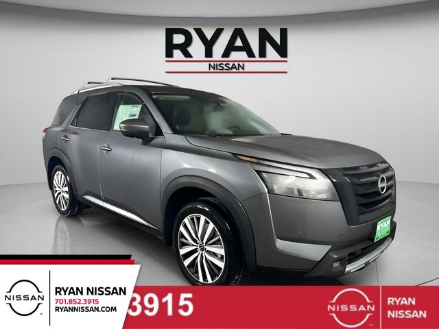 2025 Nissan Pathfinder Platinum's photo