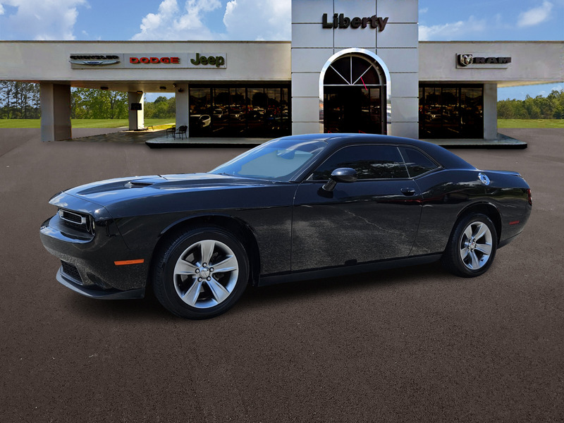 Used 2019 Dodge Challenger SXT with VIN 2C3CDZAG9KH712625 for sale in Hinesville, GA