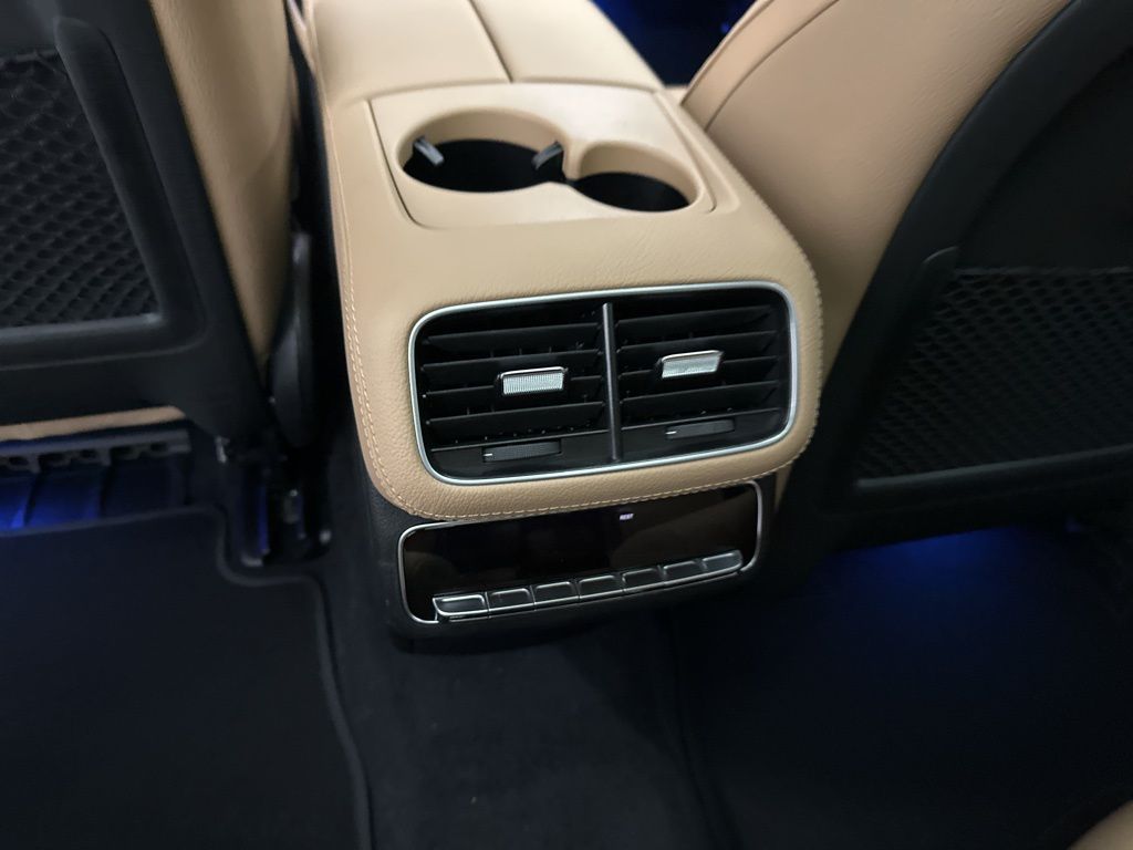 2026 Mercedes Benz GLS 580 4MATIC photo 18