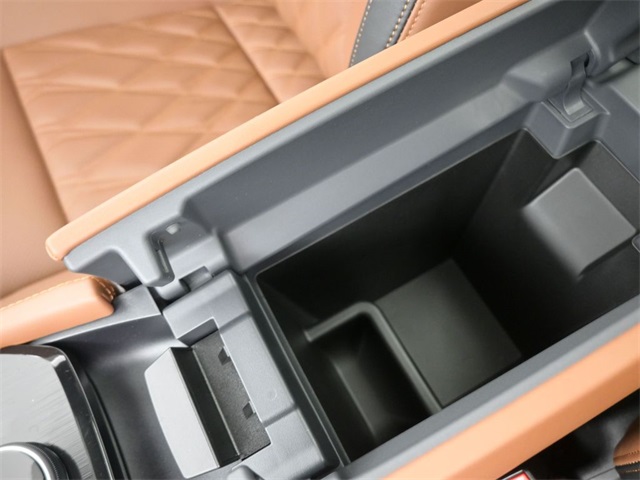 2026 Nissan Rogue Platinum photo 2