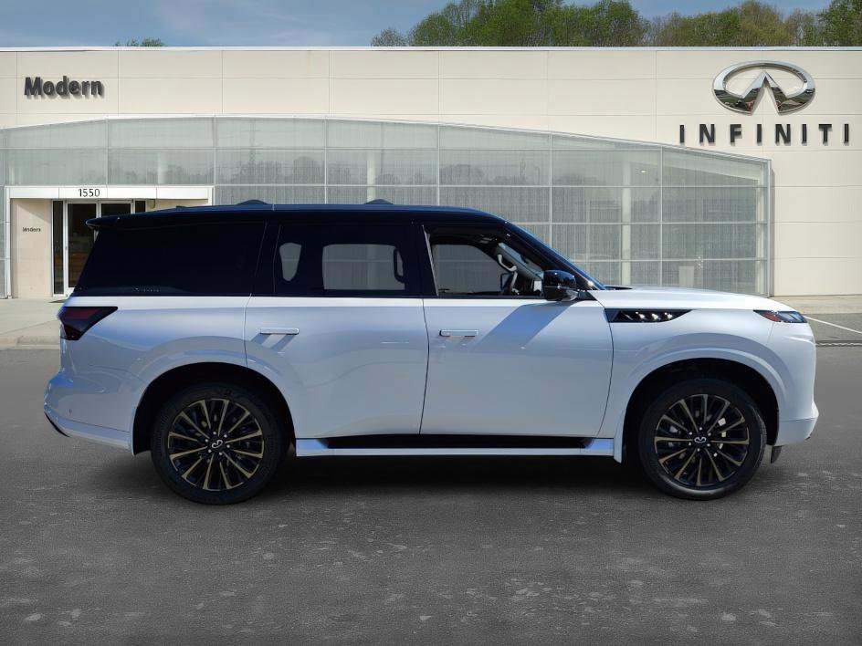 2026 Infiniti QX80 photo 2