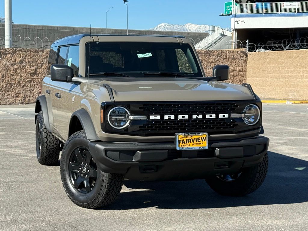 2025 Ford Bronco Big Bend photo 2