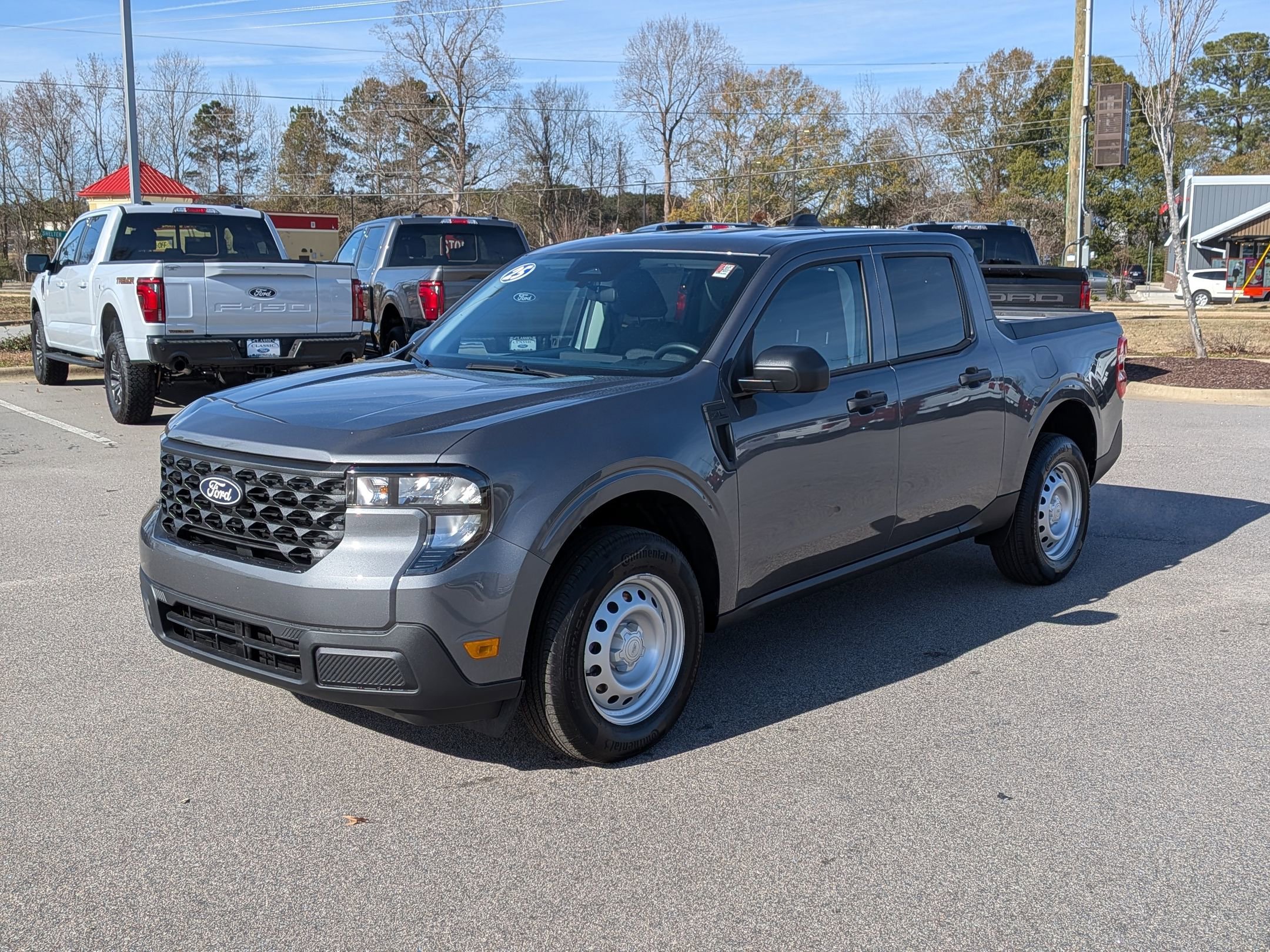 2025 Ford Maverick XL's photo