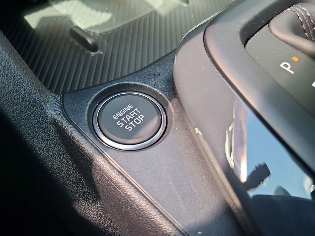 2025 Kia K4 GT-Line Turbo photo 26