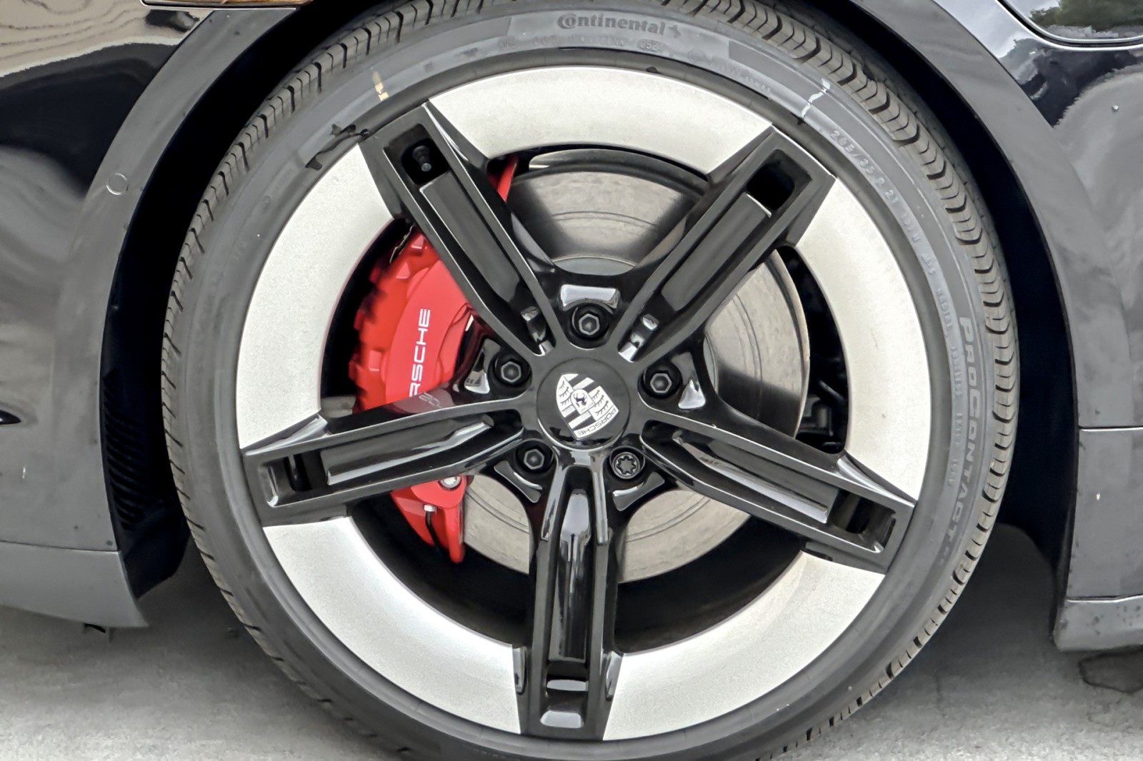 2025 Porsche Taycan 4S photo 26