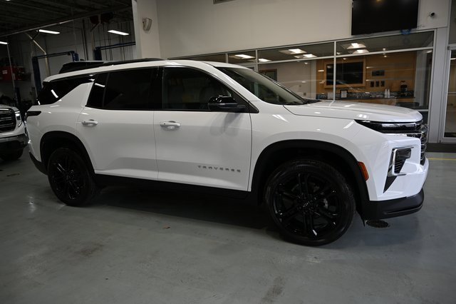 2026 Chevrolet Traverse photo 4