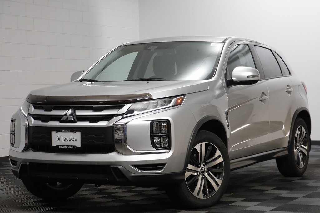 2020 Mitsubishi Outlander Sport SE's photo