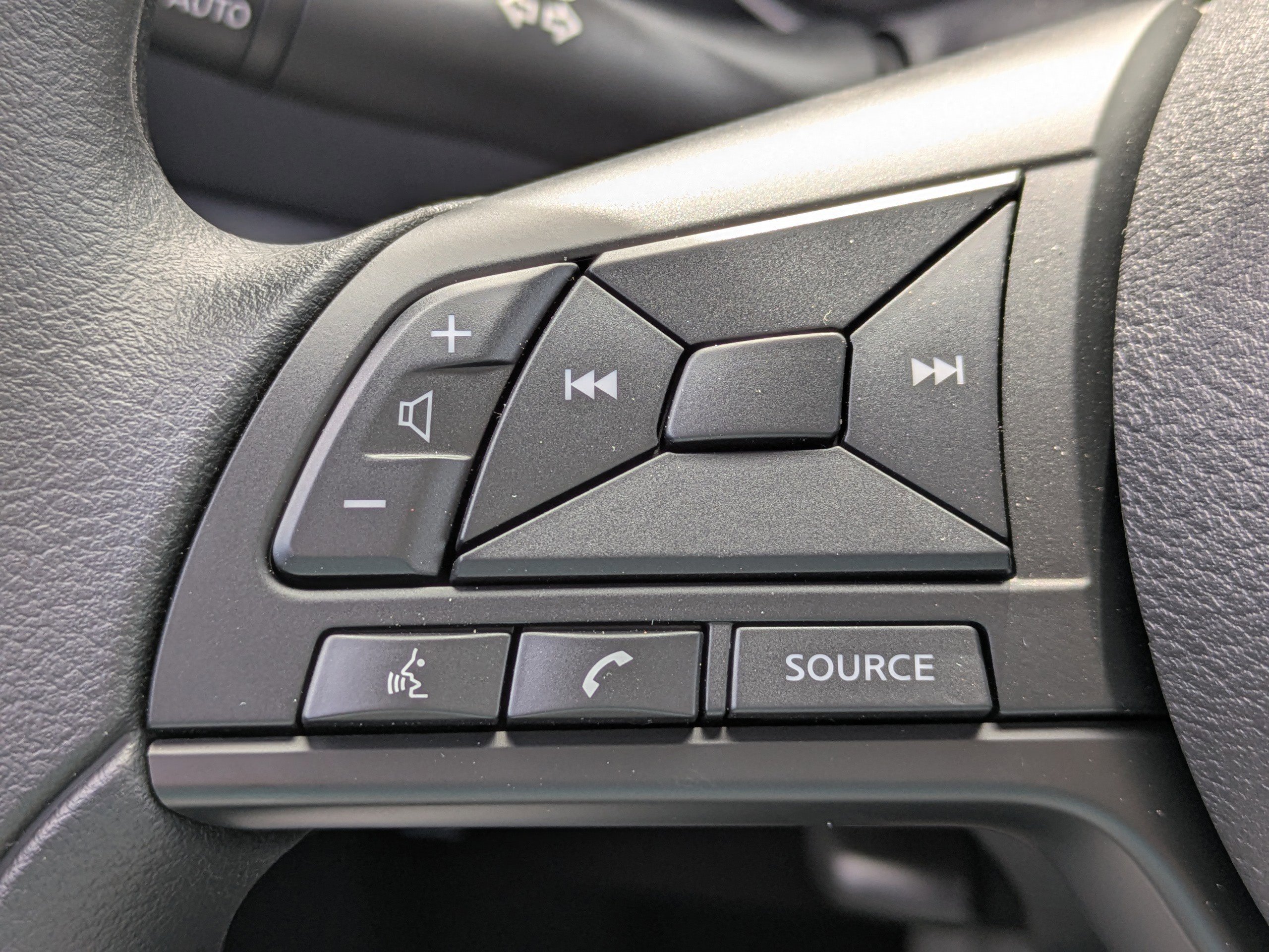 2025 Nissan Kicks Play S photo 17