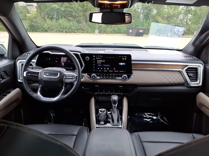 2023 Gmc Canyon Denali photo 8