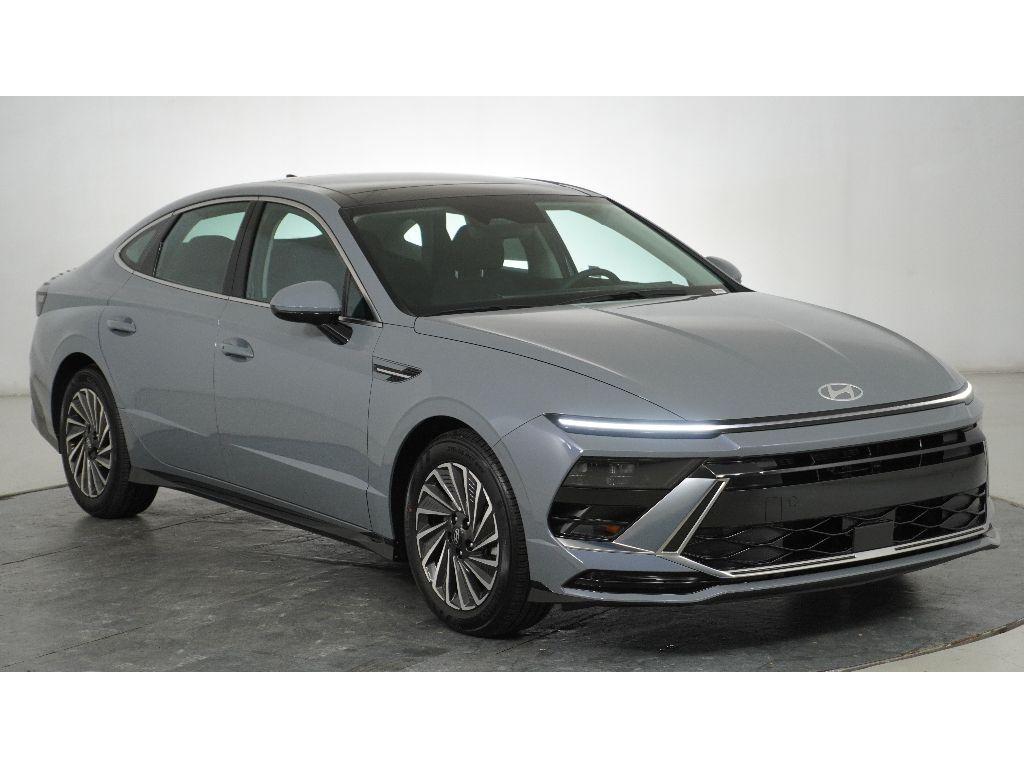 2026 Hyundai Sonata Hybrid SEL's photo