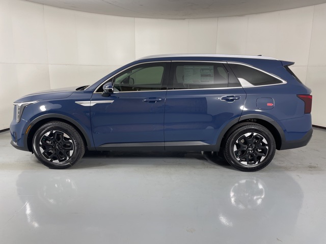 2025 Kia Sorento S photo 2