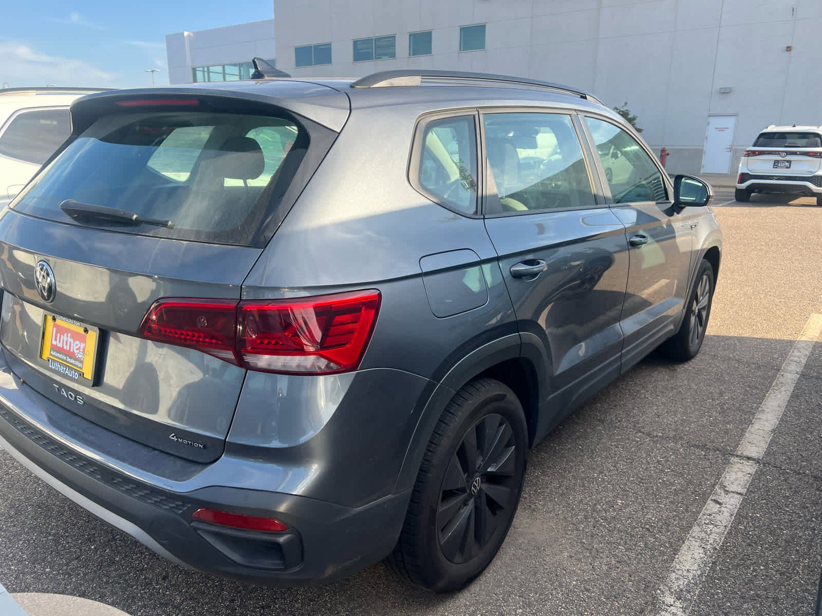 2022 Volkswagen Taos S photo 3