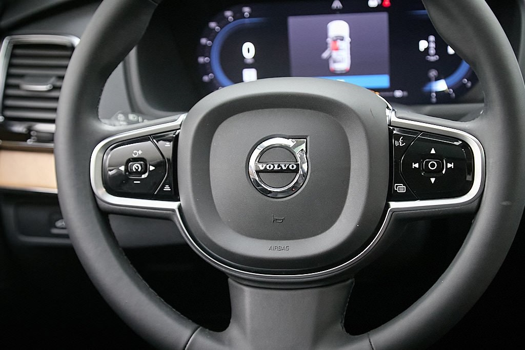 2023 VOLVO XC90 - Image 31