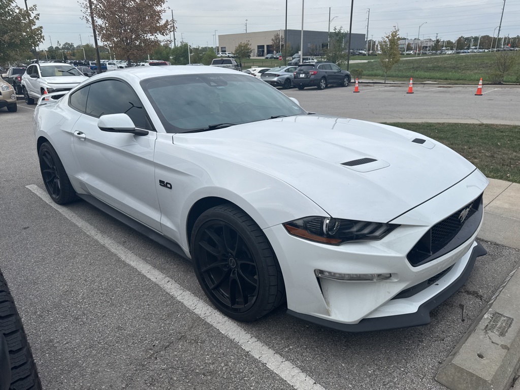 2022 Ford Mustang GT Premium photo 3