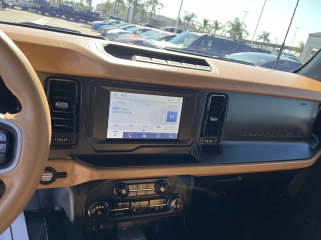 2023 Ford Bronco Base photo 17