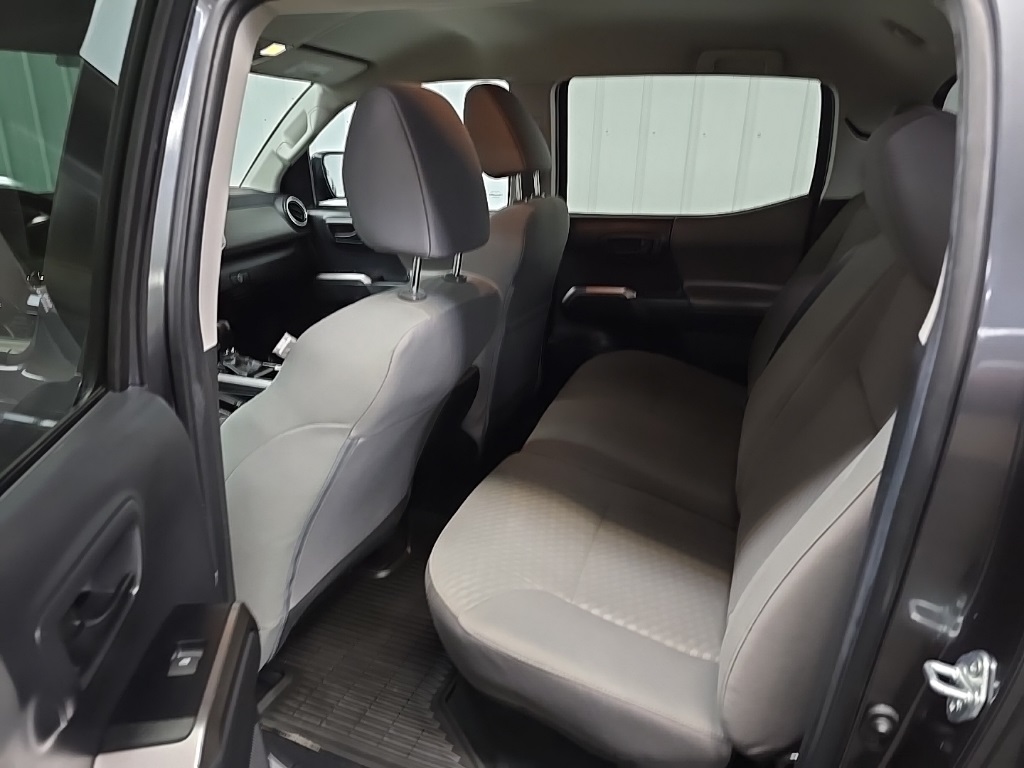 2022 Toyota Tacoma SR5 V6 photo 30