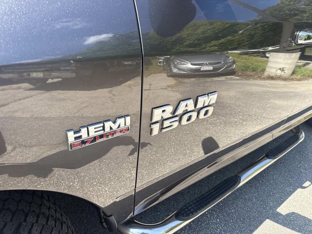 2016 Ram 1500 SLT photo 14