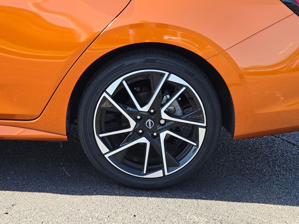 2024 Nissan Sentra SR photo 11