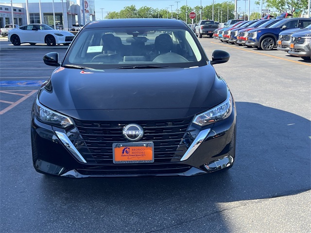 2025 Nissan Sentra SV photo 2