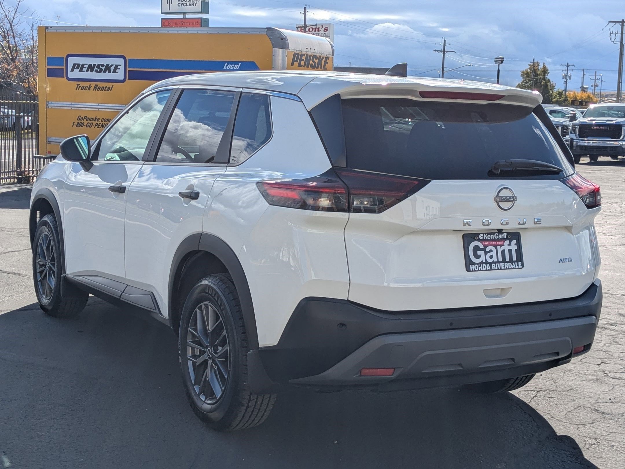 2023 Nissan Rogue S photo 4