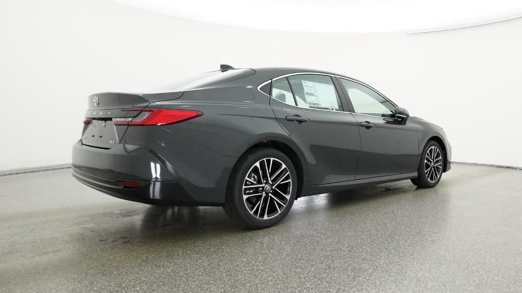 2025 Toyota Camry XLE photo 21