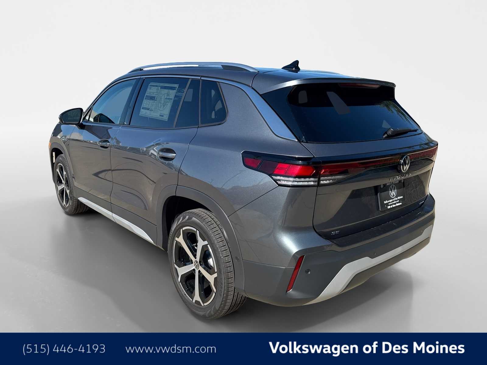 2025 Volkswagen Tiguan SE photo 4