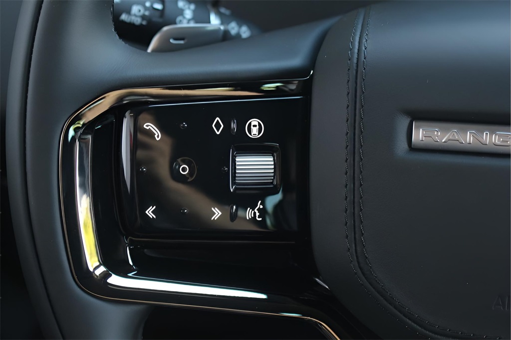 2025 Land Rover Range Rover Sport SE photo 19