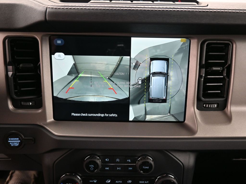 2025 Ford Bronco Outer Banks photo 14