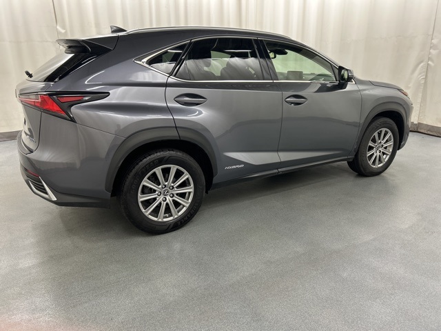 2021 Lexus NX 300h photo 4
