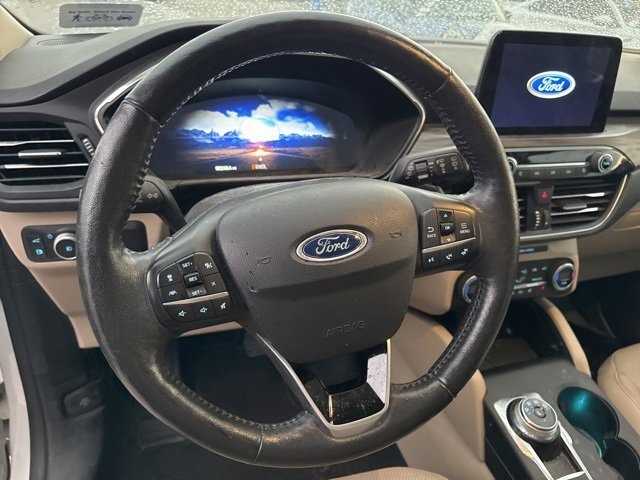 2020 Ford Escape Titanium photo 11