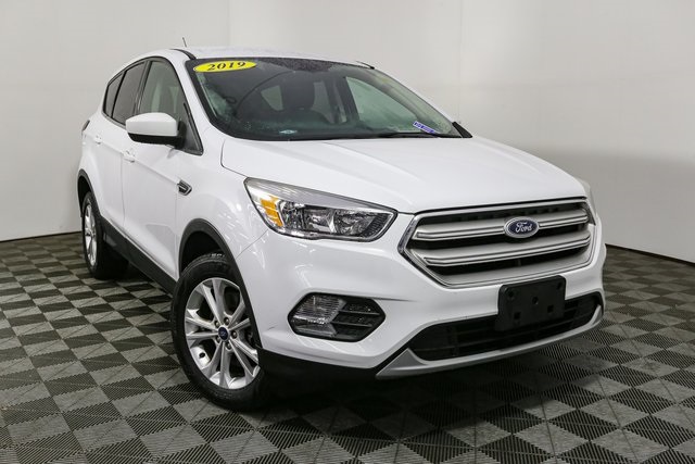 2019 Ford Escape SE photo 2