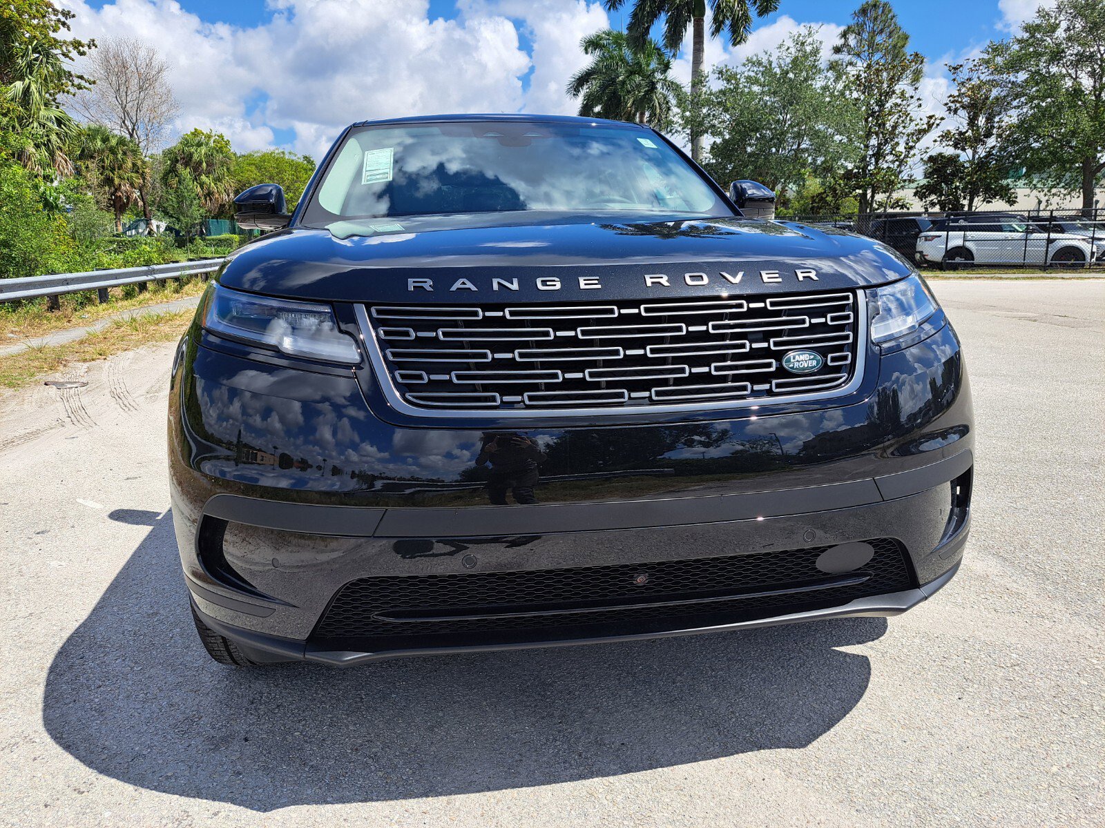 2025 Land Rover Range Rover Velar S photo 6