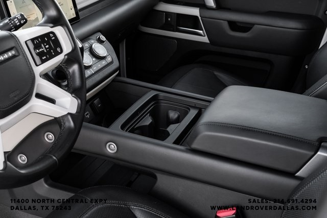 2023 Land Rover Defender 110 X-Dynamic SE photo 21