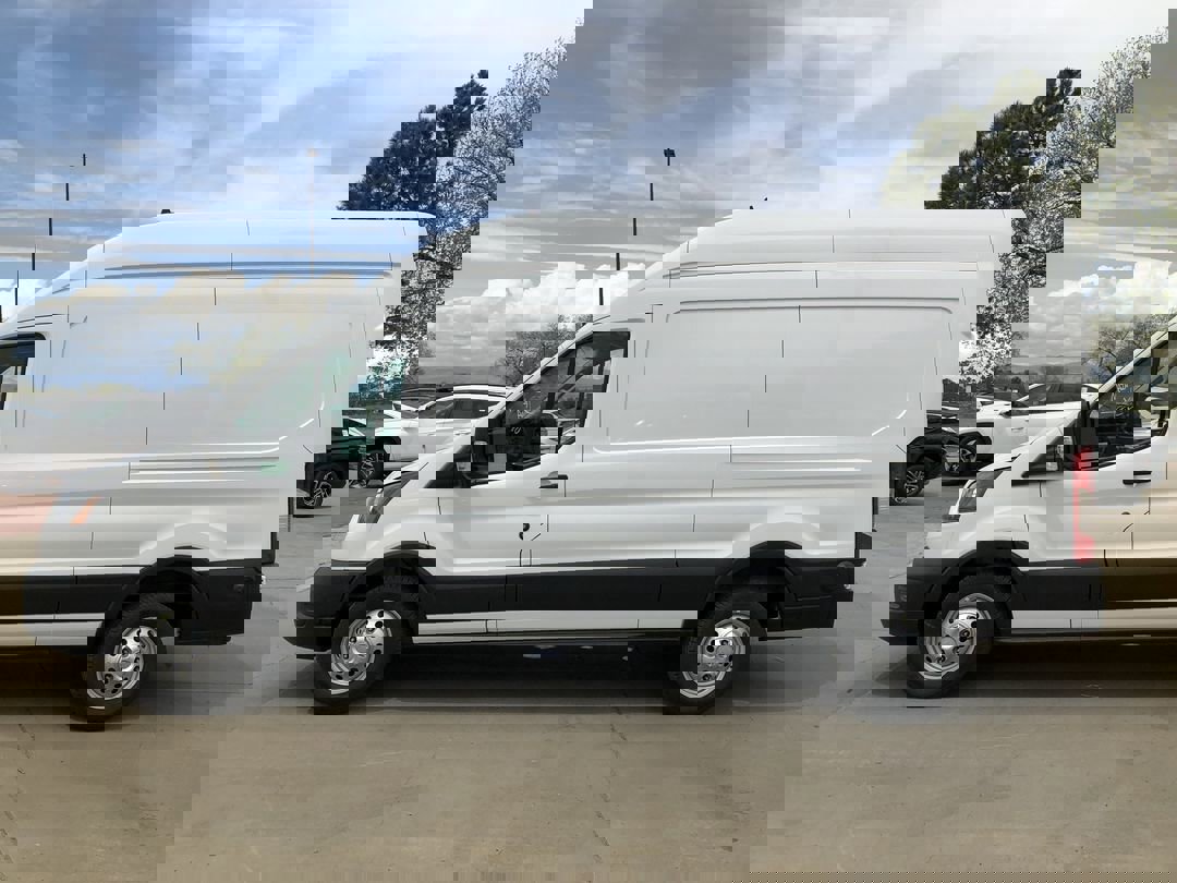 2025 Ford Transit Cargo Van photo 5