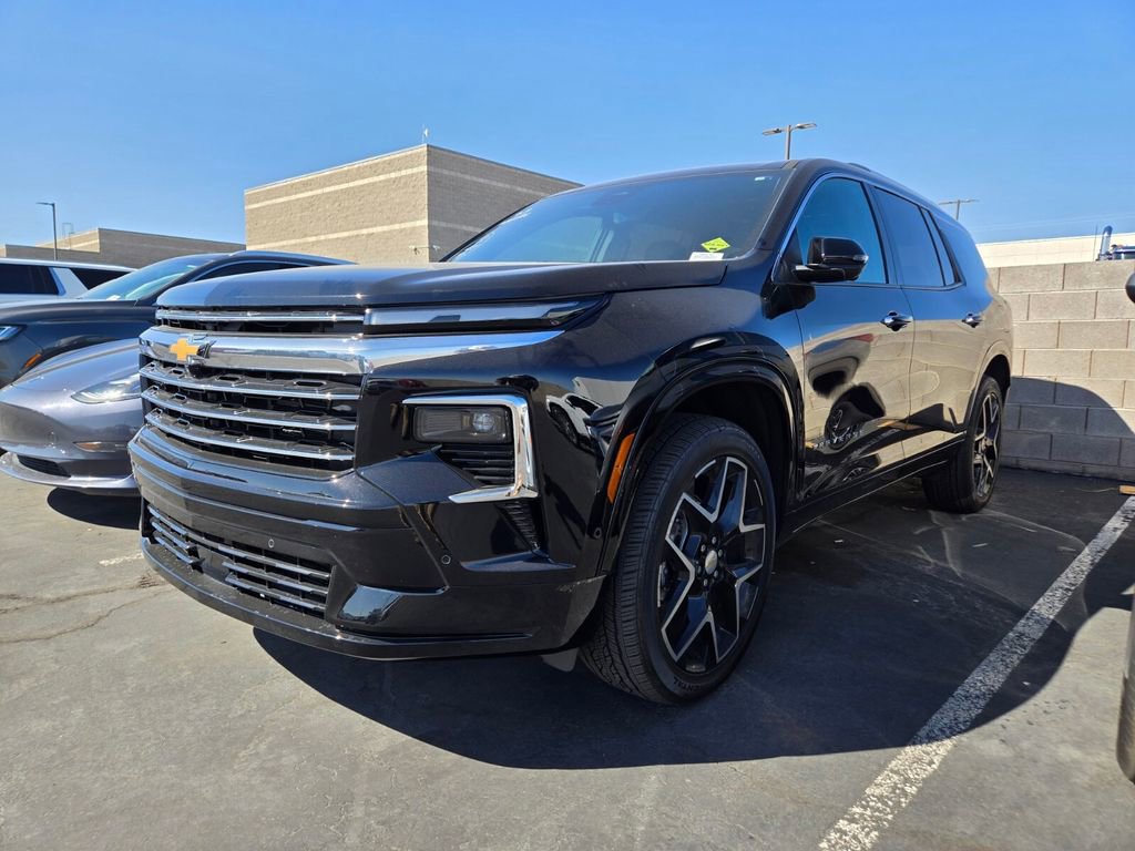 2025 Chevrolet Traverse High Country photo 2