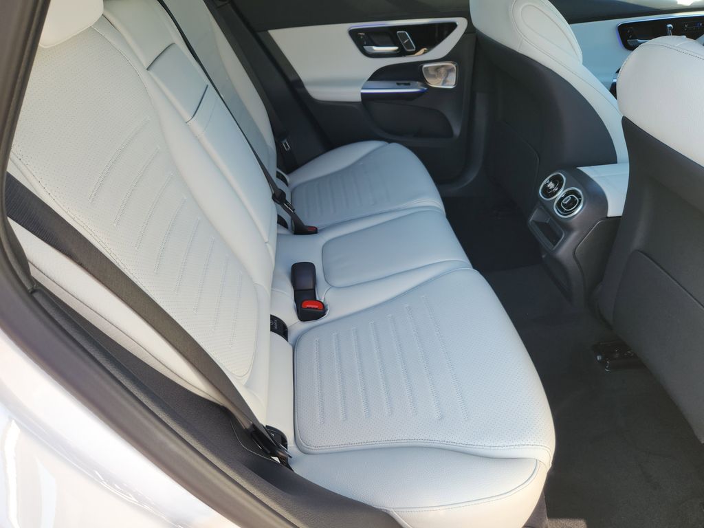 2026 Mercedes Benz GLC 300 4MATIC photo 16