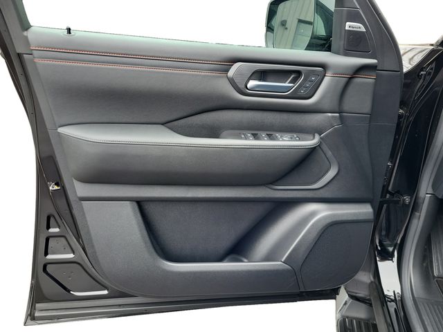 2025 Nissan Armada photo 9