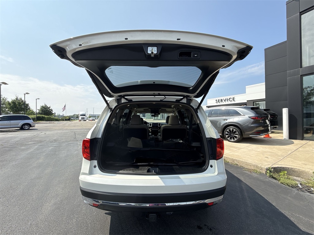 2016 Honda Pilot Elite photo 25