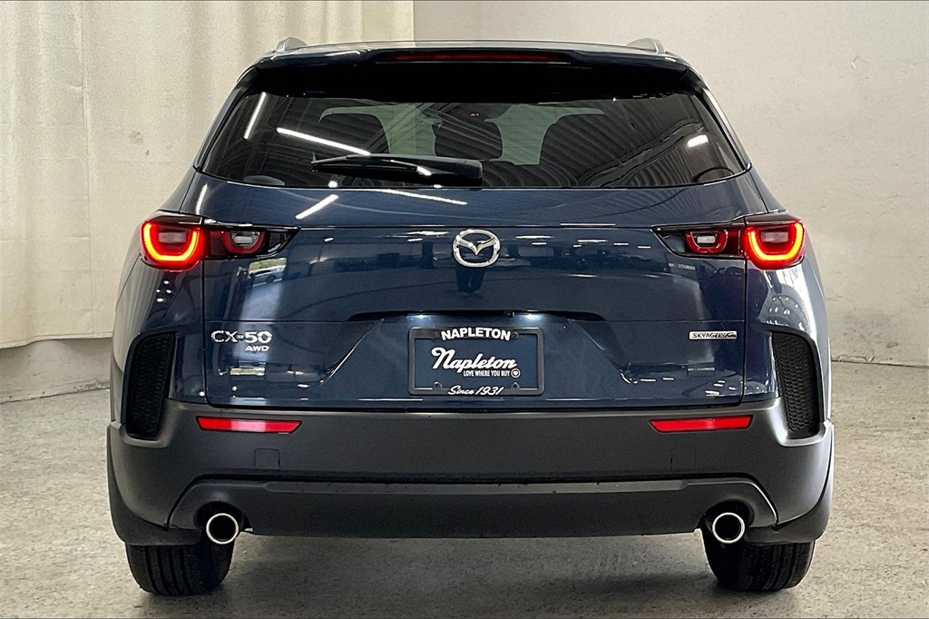 2025 Mazda CX-50 2.5 Select photo 2